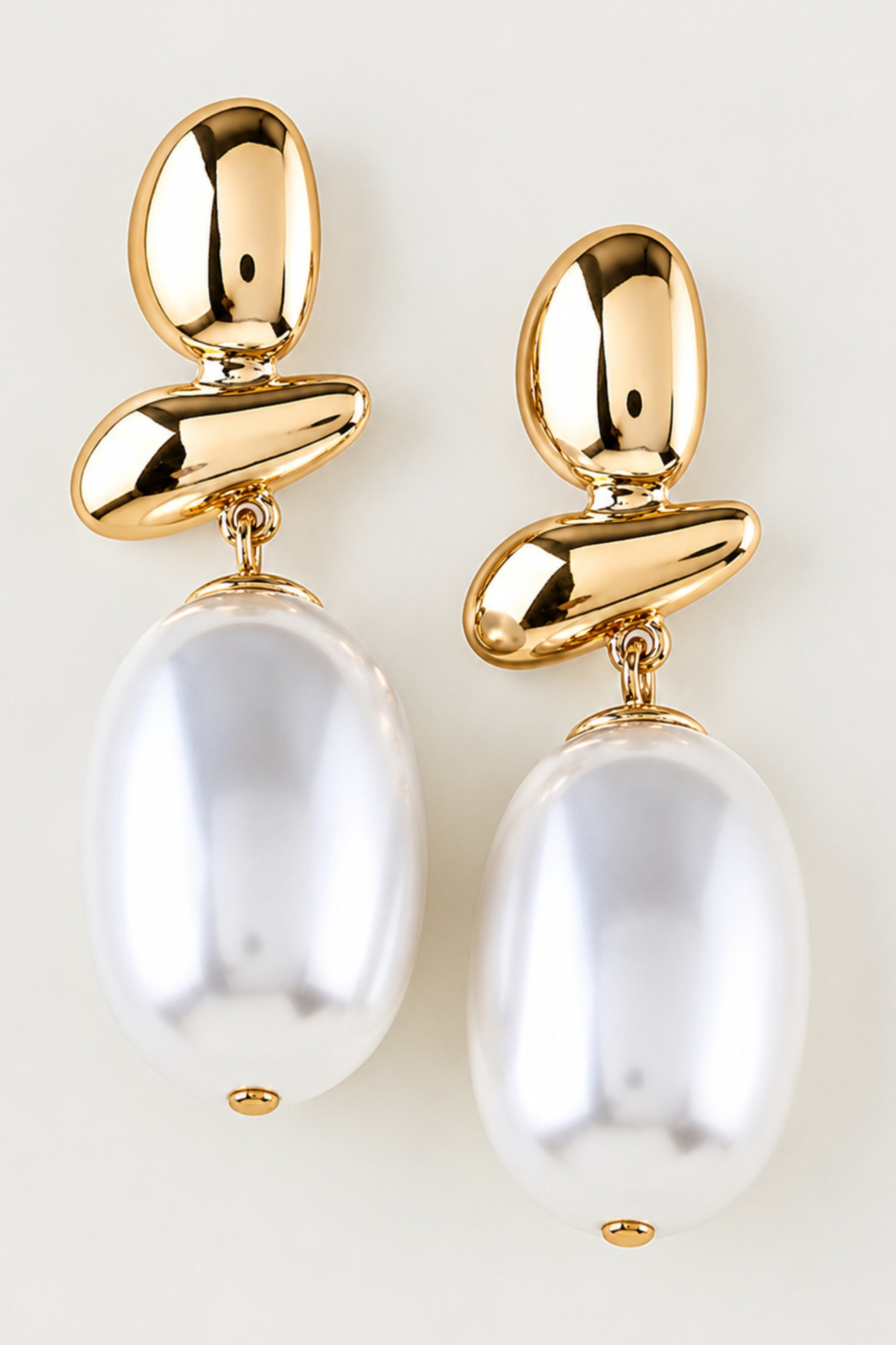040826 Gold Cream Modern Polished Stone Drop Earrings
