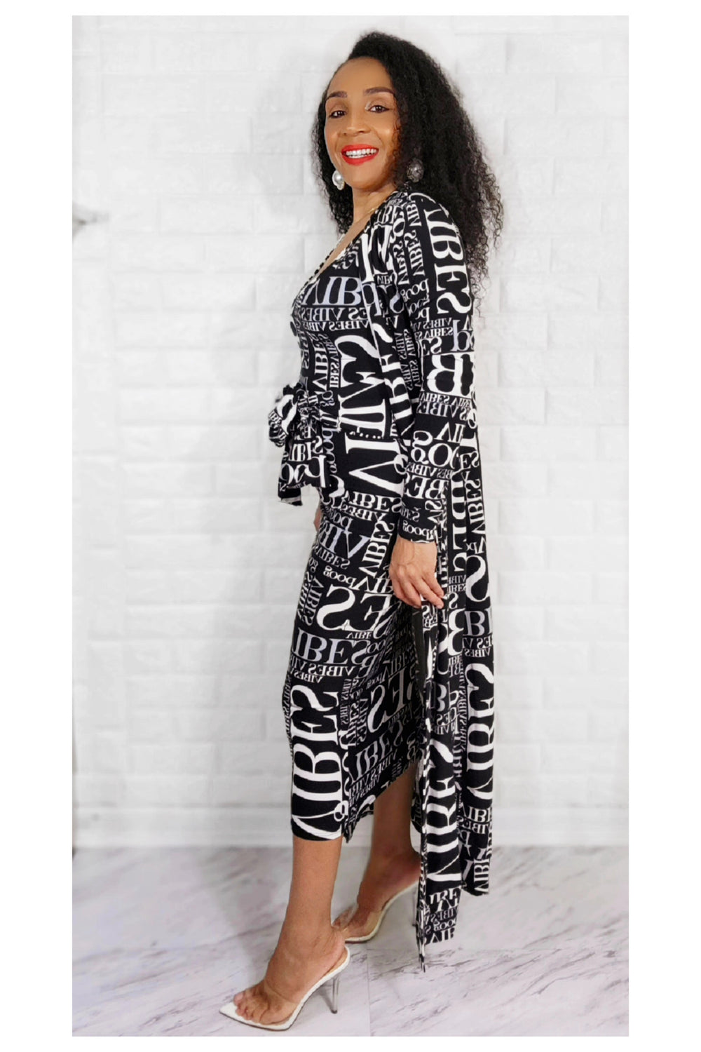 03232022 Black/White Good Vibe 2 PC Duster & Dress Set