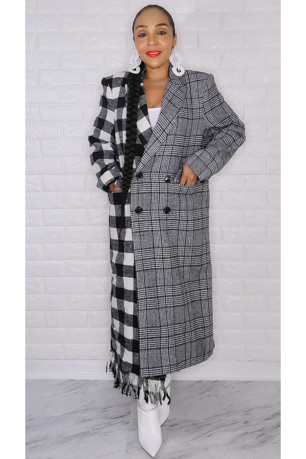 111922 Black and White Contrast Plaid Color Block Fringe Coat
