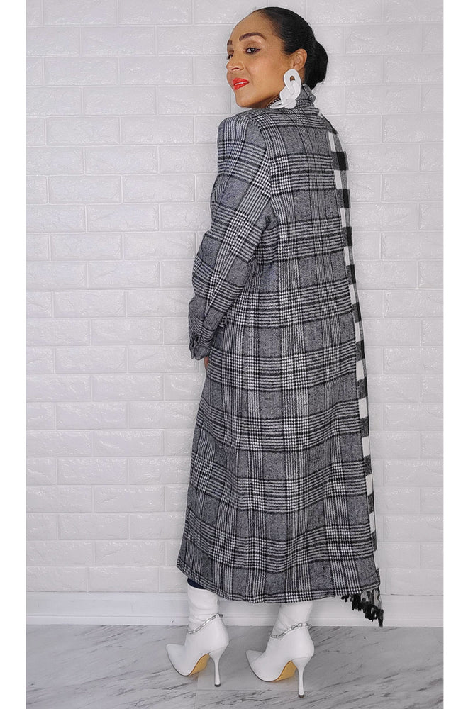 111922 Black and White Contrast Plaid Color Block Fringe Coat