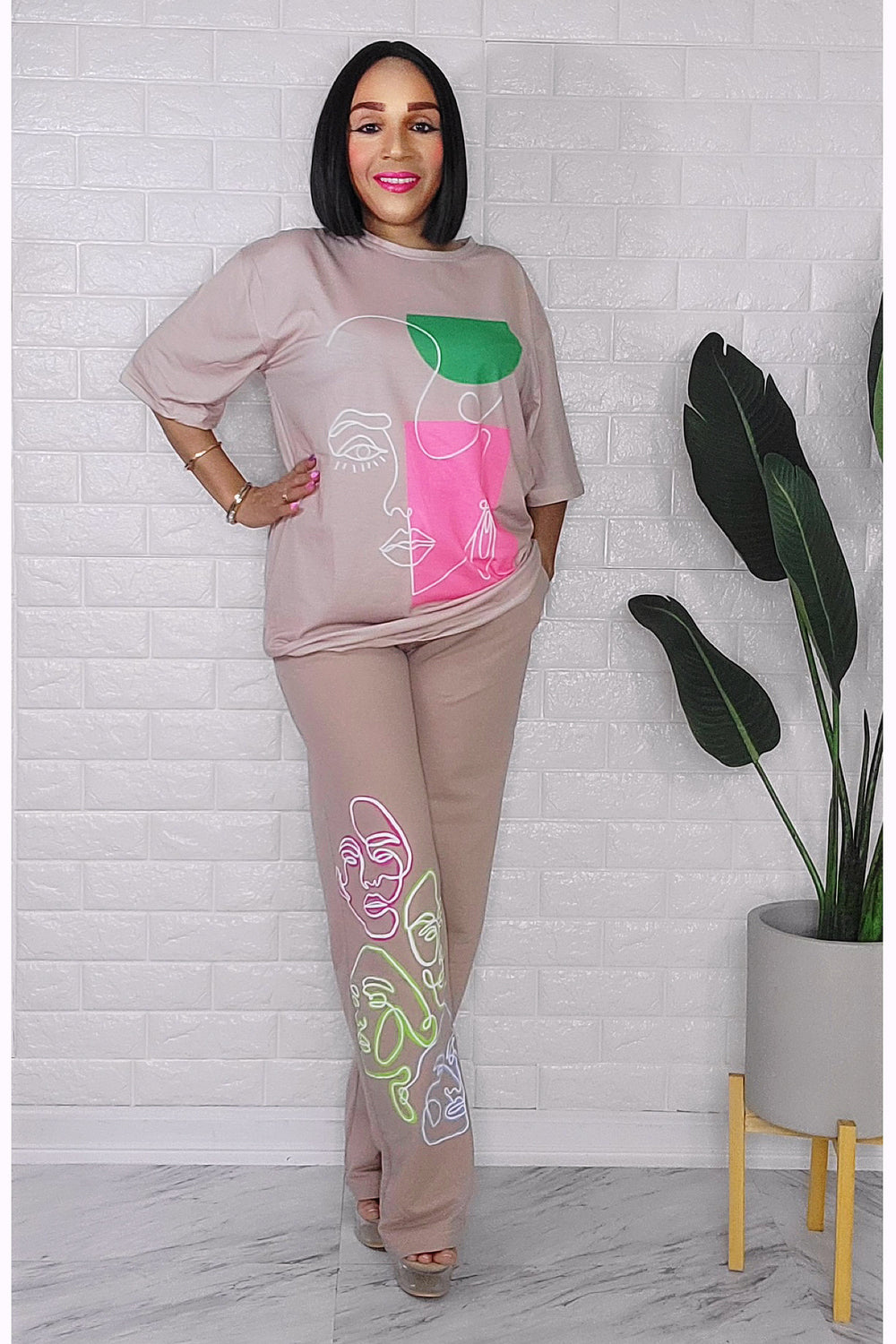 031623 The Cream T-shirt Pant & Top Set with The Lady Face