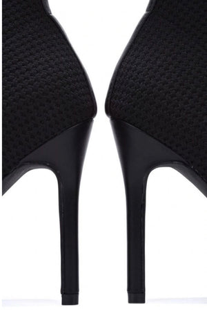 01102022 Silvia Black Socks Women's Boot