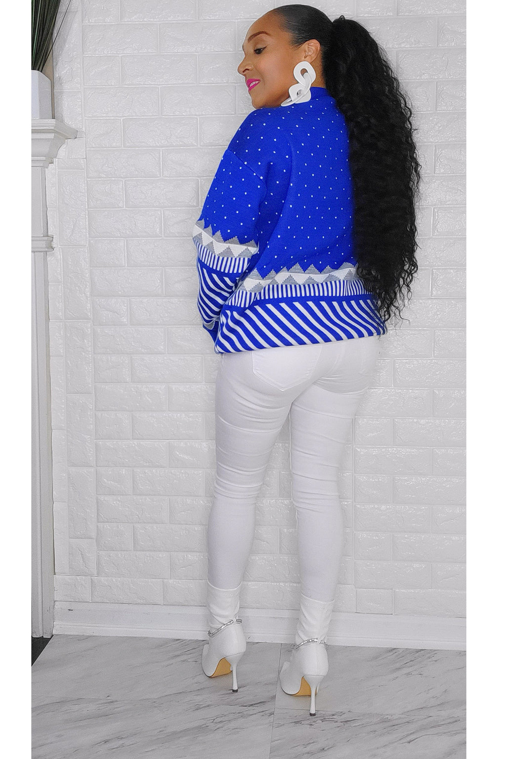 121522 Snow Flake Front Button Down Sweater One Size Fit All S to XL