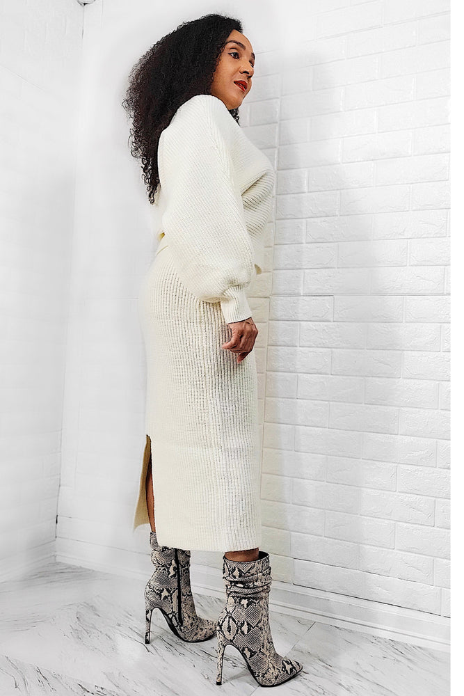 01182021 Creamy Wonderland Long Sleeve Solid Crop Top & Slit Skirt Set