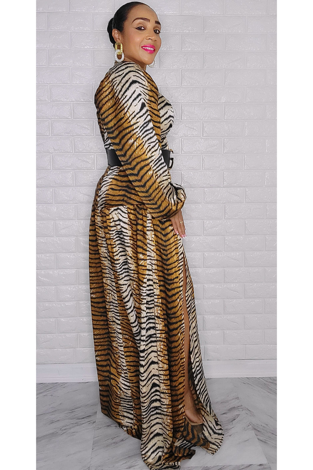 092722 Brown Belted Animal Print Maxi Dress w Split On the Side