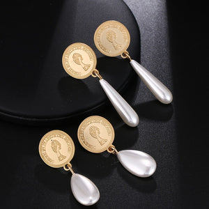 Lady Elegant Oval Droop Earrings