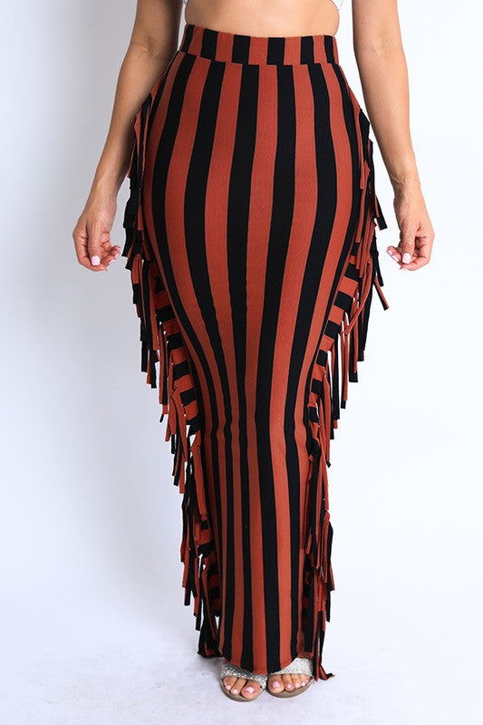 11122021 Rust/Black Vertical stripe printed fringed maxi skirt